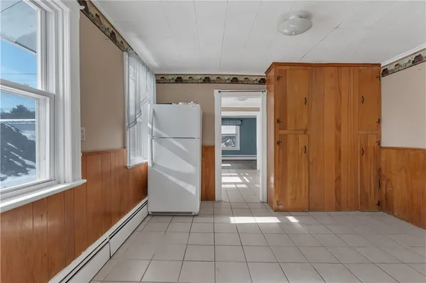 $2,200 | 1070 Main Street, Unit 2, West Warwick, RI 02893