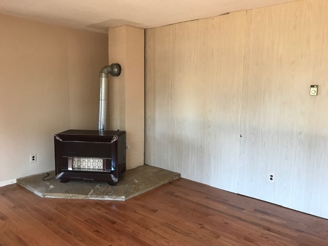 8525 Ridge Road Rapid City, MI 49676 - Photo 4 of 9 1881967-3.JPG
