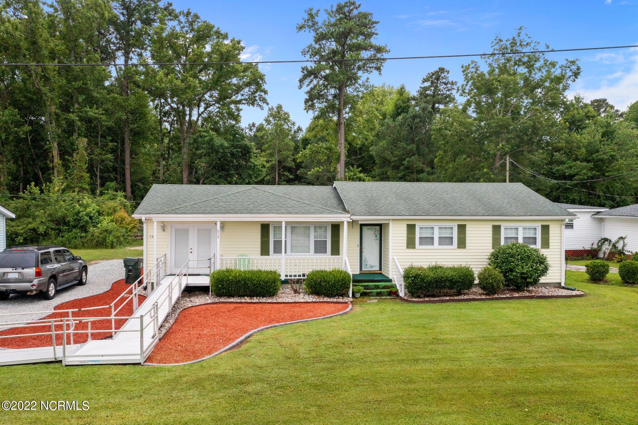 452 Lynchs Beach Loop Road Bayboro, NC 28515 - Photo 15 of 43 Front