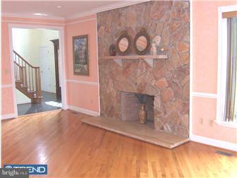447 Gordon Road Robbinsville, NJ 08691 - Photo 3 of 12