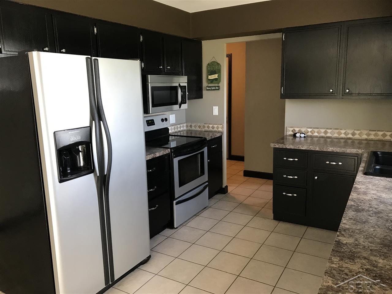 9605 Swaffer Road Vassar, MI 48768 - Photo 5 of 19 31330224-4.JPG