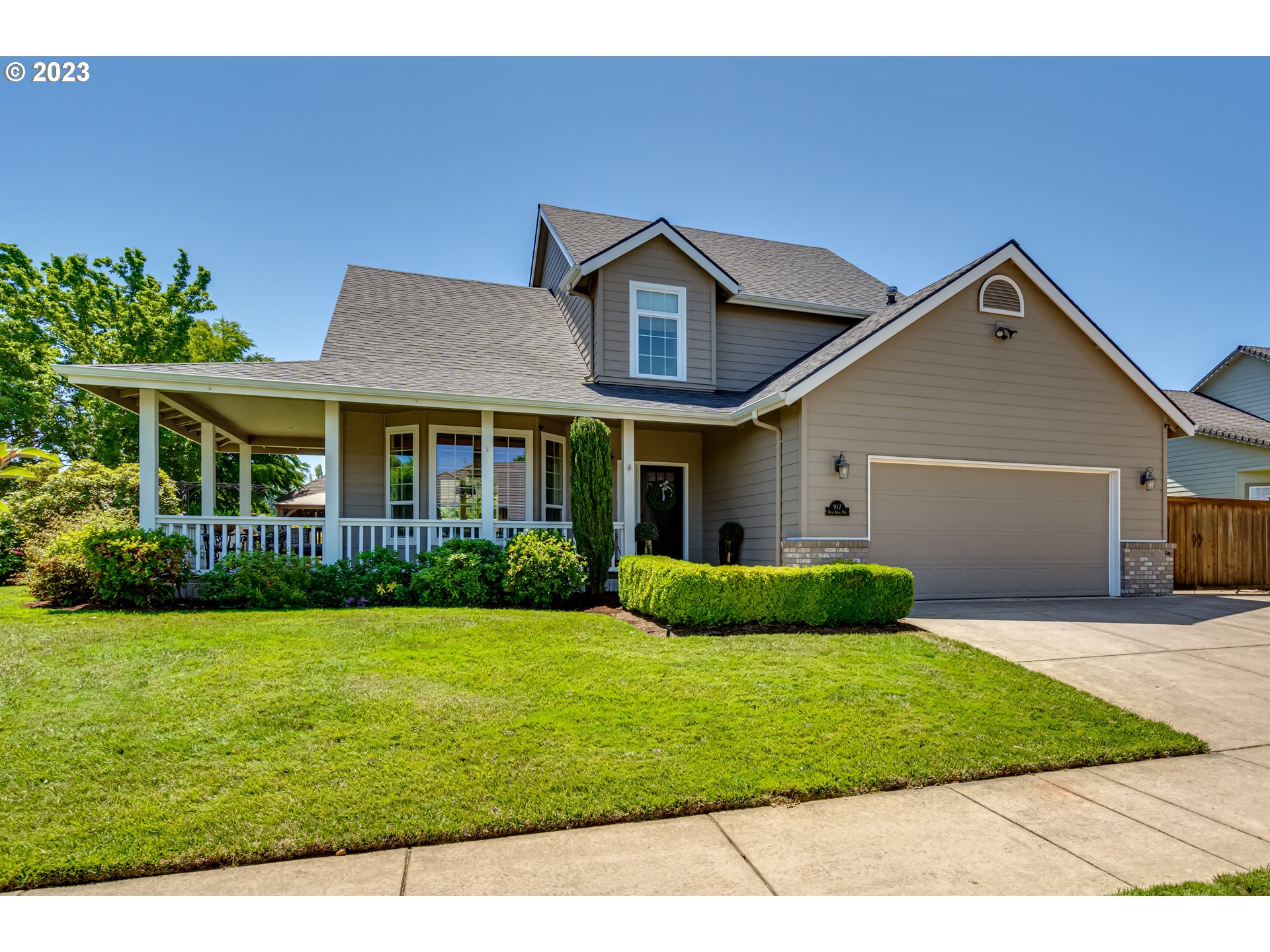 917 River Knoll Way Springfield, OR 97477 - Photo 1 of 37