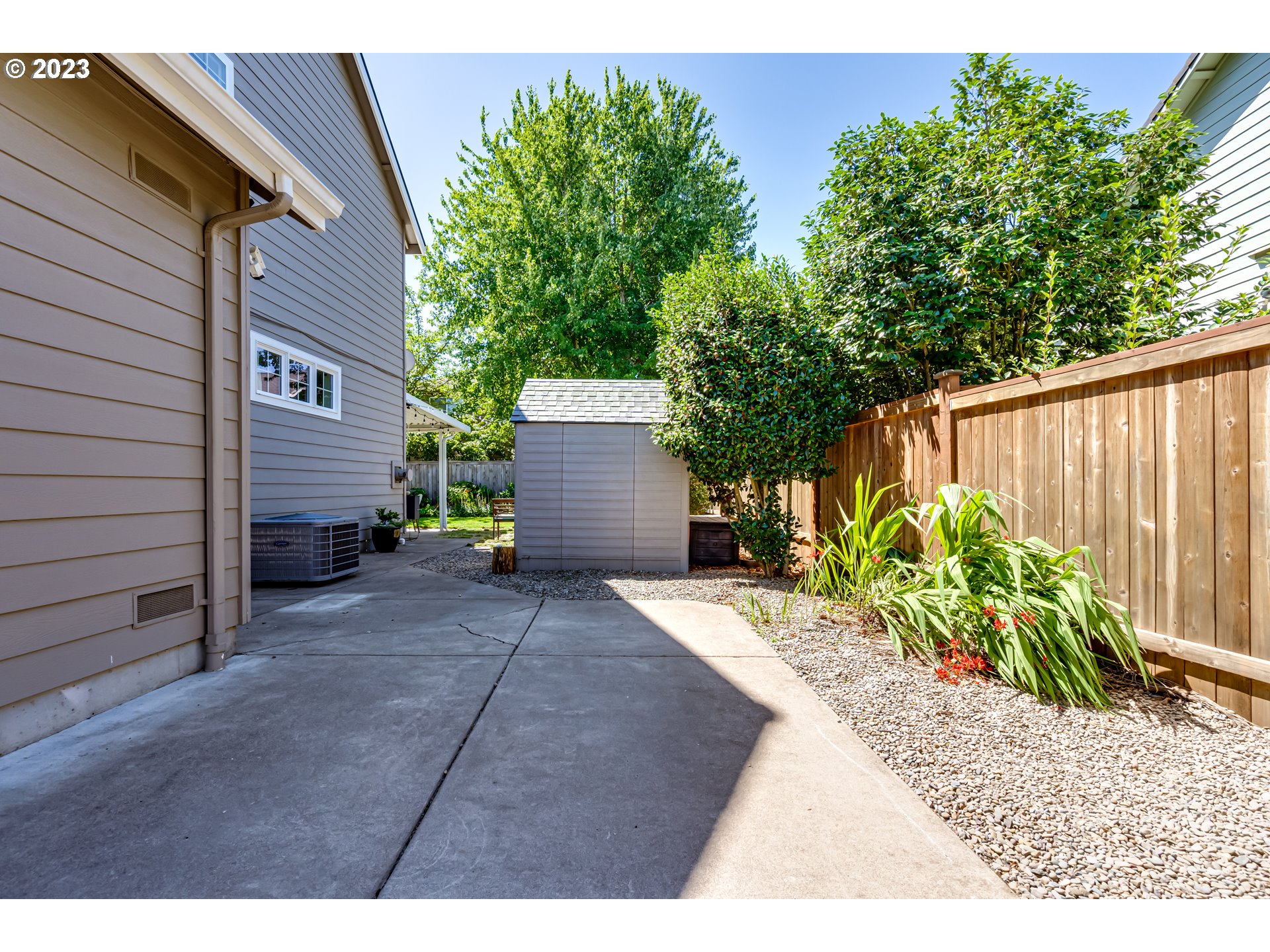 917 River Knoll Way Springfield, OR 97477 - Photo 36 of 37