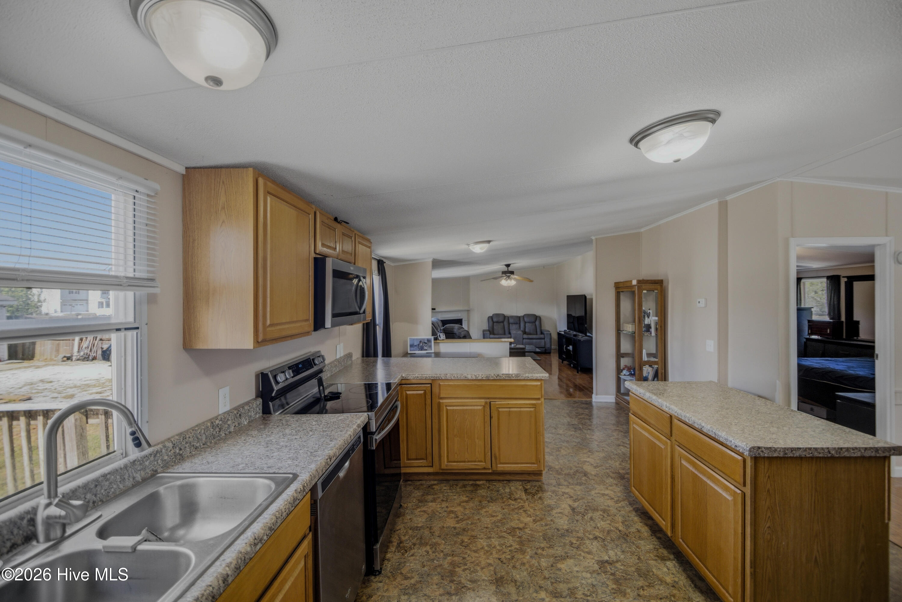 233 Castlebury Lane Hubert, NC 28539 - Photo 13 of 44 398A8595