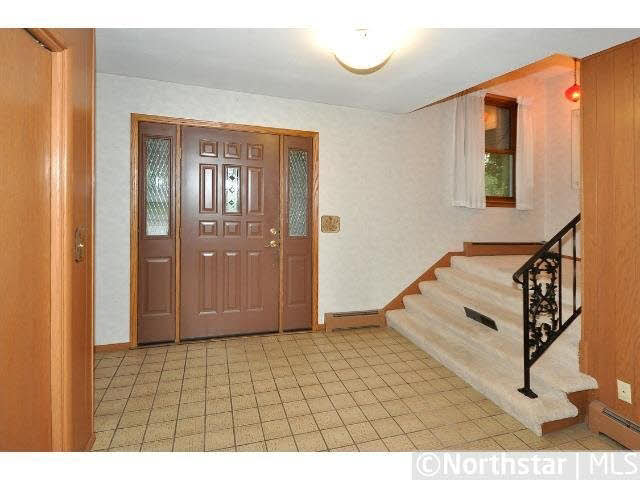 6927 Rosemary Road Eden Prairie, MN 55346 - Photo 3 of 18 Gallery Image 3