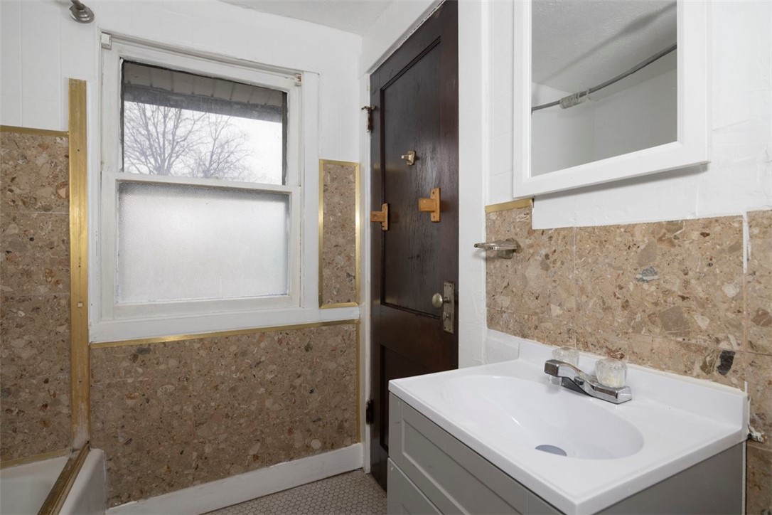 107 Shelter Street Rochester, NY 14611 - Photo 12 of 19