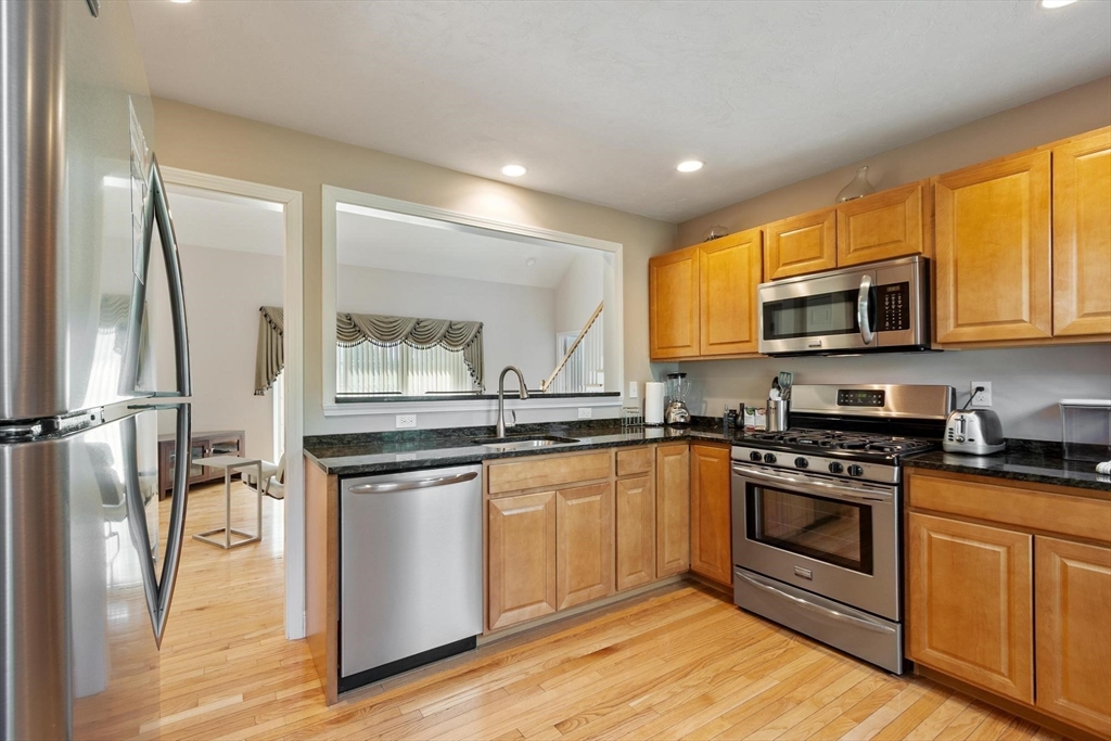 2 Adams Circle Devens, MA 01434 - Photo 5 of 42