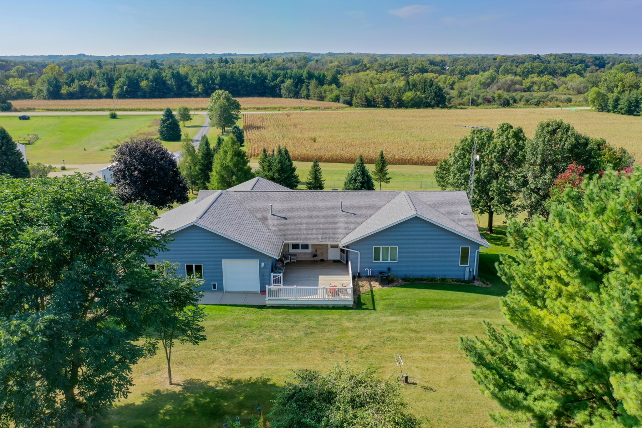 9702 West State Road 81 Beloit, WI 53511 - Photo 6 of 60 Back View