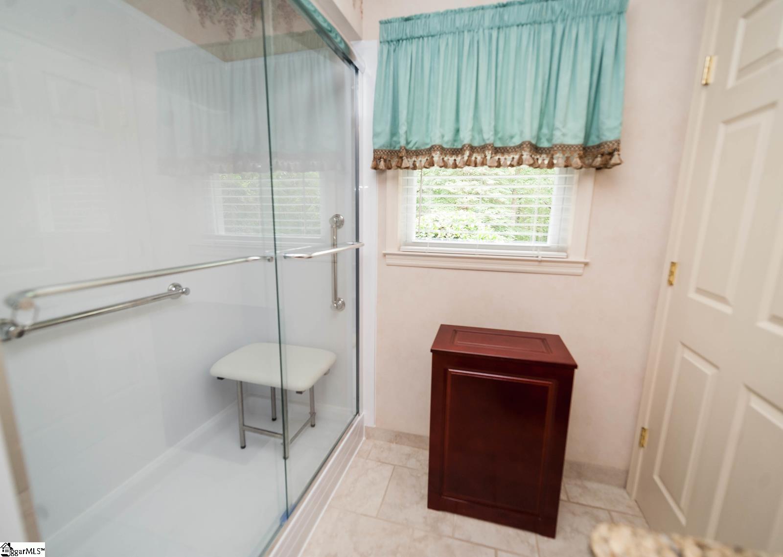 510 Tool Road Boiling Springs, SC 29316 - Photo 12 of 36