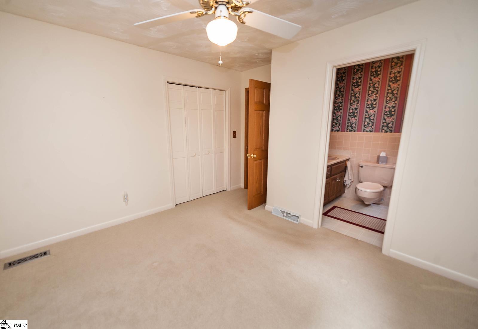 510 Tool Road Boiling Springs, SC 29316 - Photo 13 of 36