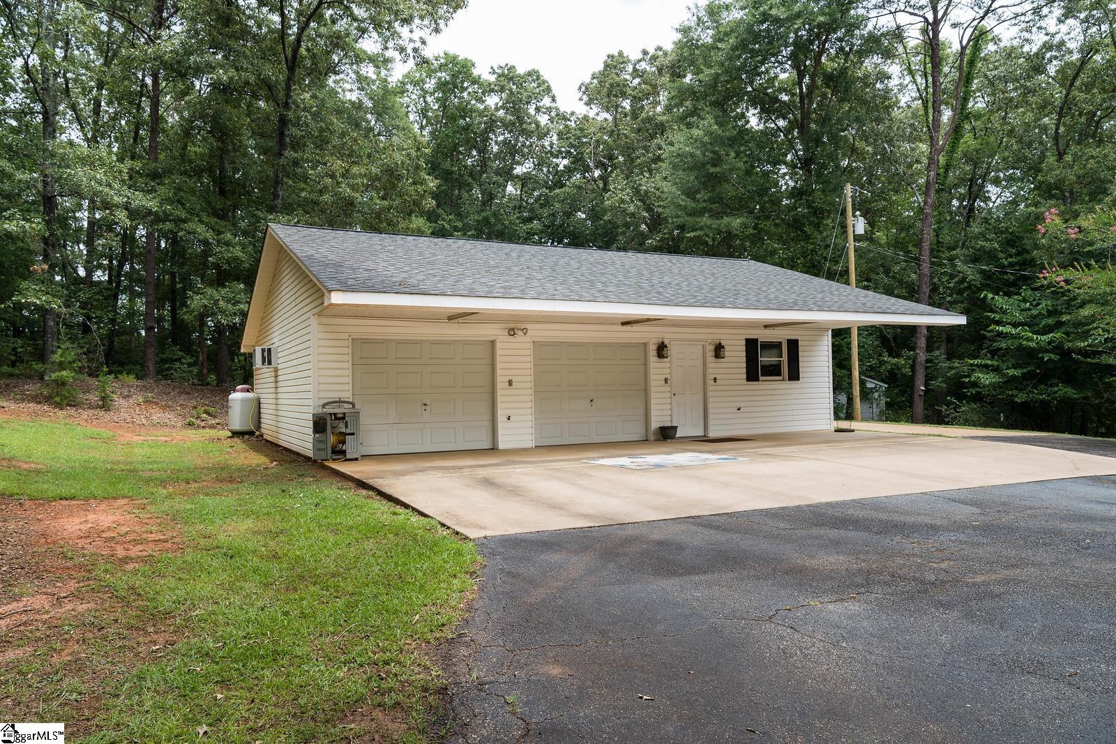 510 Tool Road Boiling Springs, SC 29316 - Photo 21 of 36