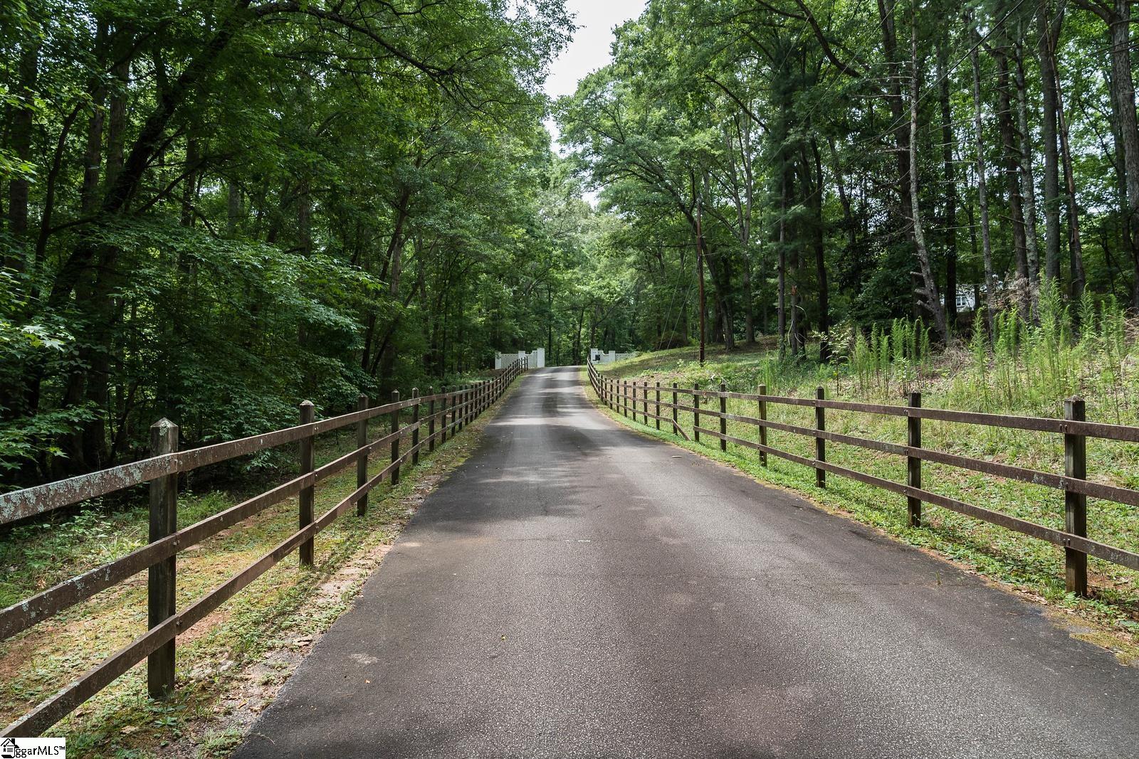 510 Tool Road Boiling Springs, SC 29316 - Photo 31 of 36