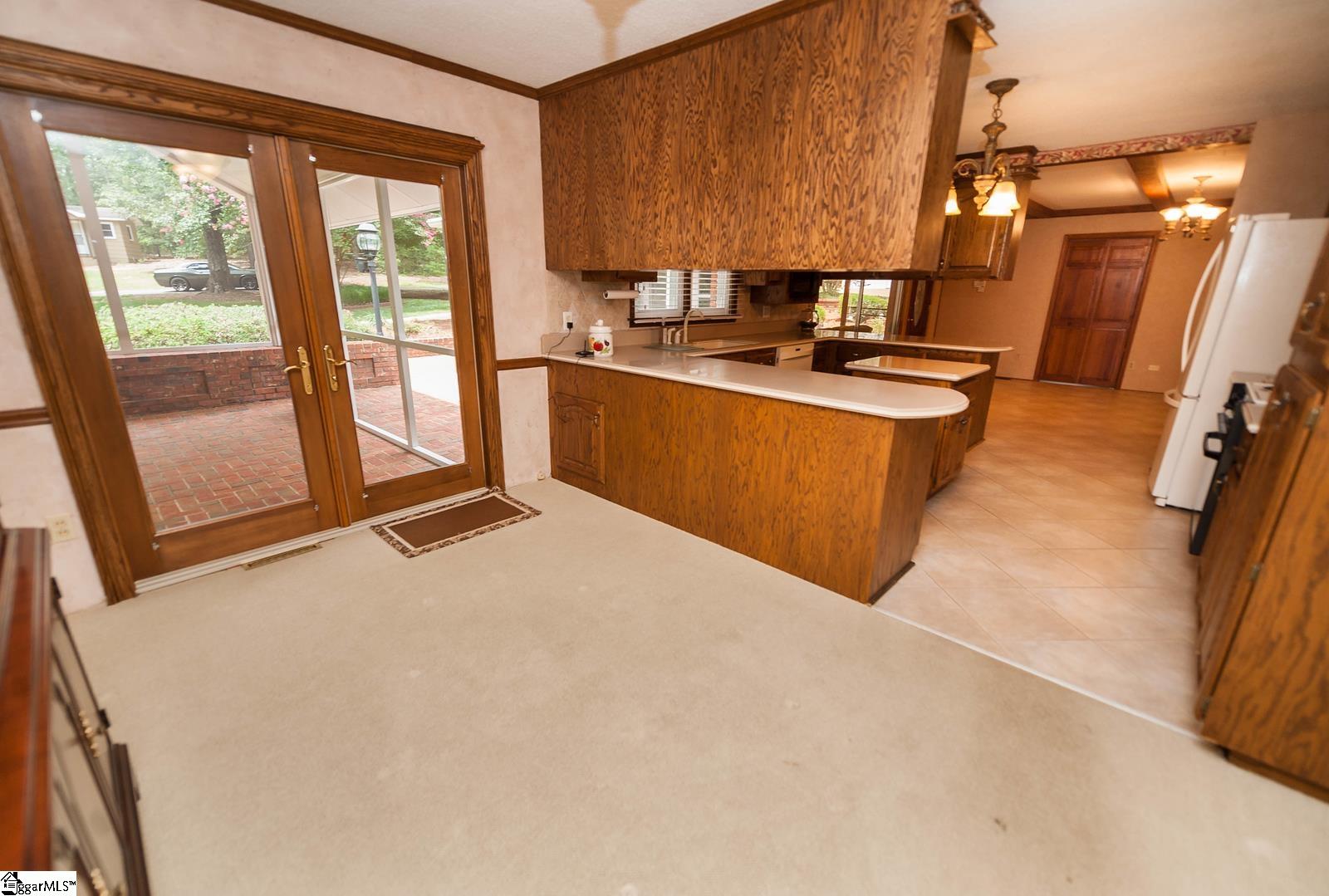 510 Tool Road Boiling Springs, SC 29316 - Photo 6 of 36