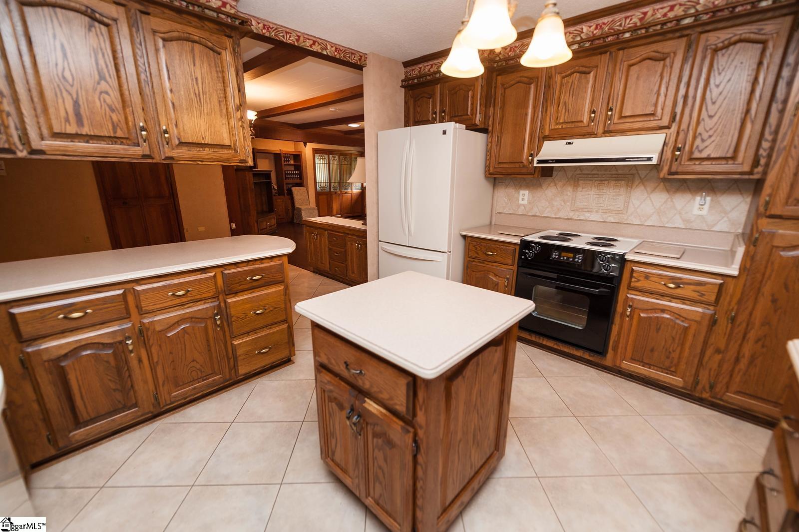 510 Tool Road Boiling Springs, SC 29316 - Photo 7 of 36