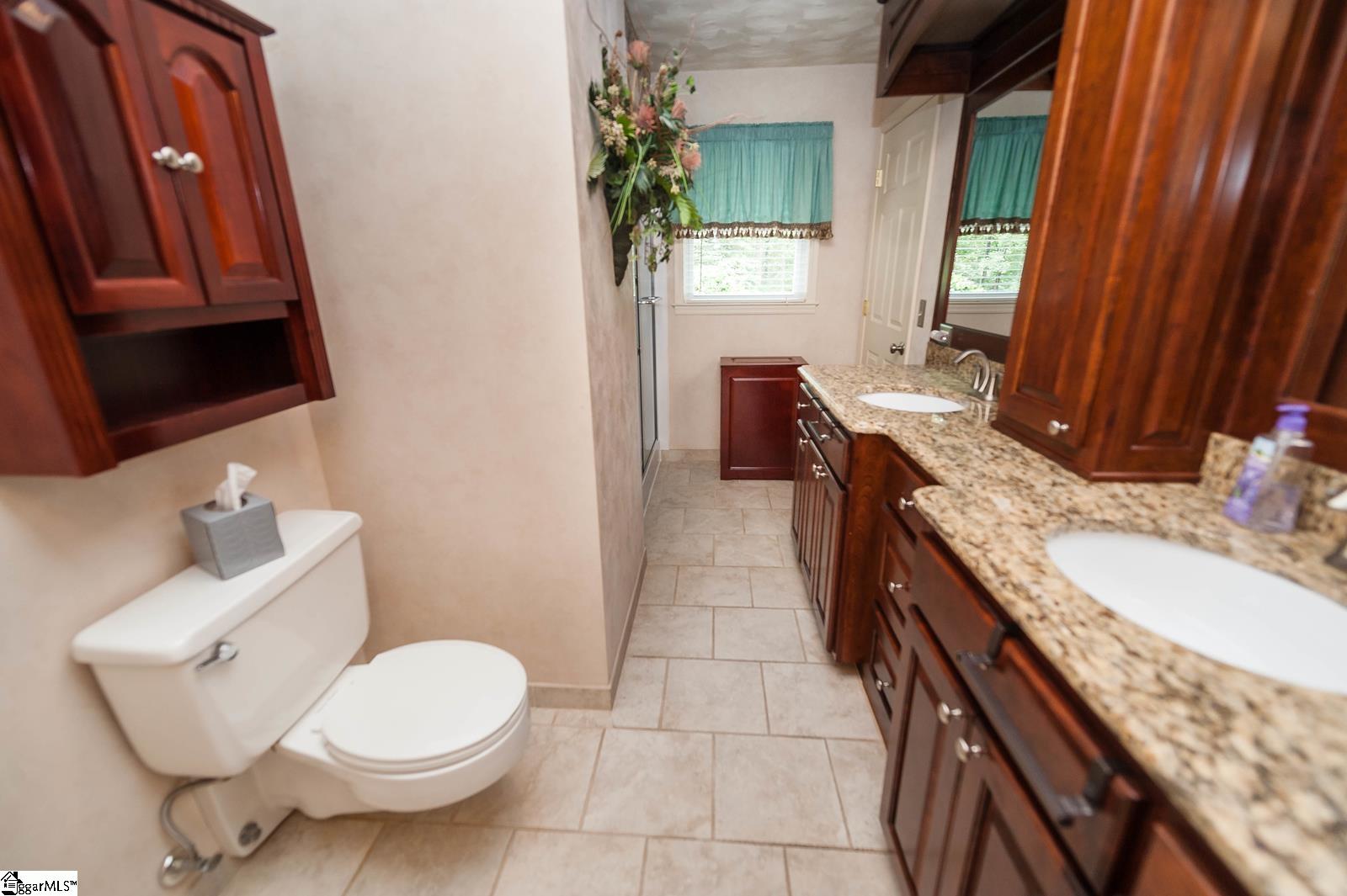 510 Tool Road Boiling Springs, SC 29316 - Photo 10 of 36