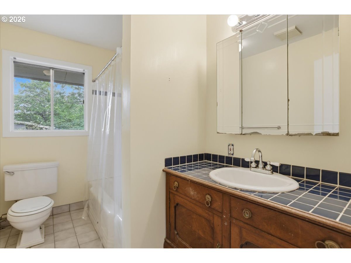 10834 Southeast Long Street Portland, OR 97266 - Photo 22 of 38