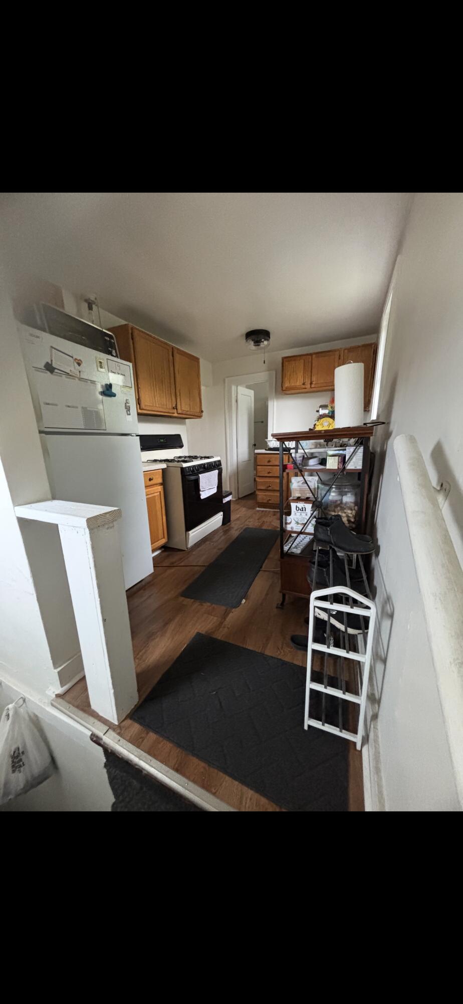 6926 West Burnham Street West Allis, WI 53219 - Photo 1 of 10 Kitchen