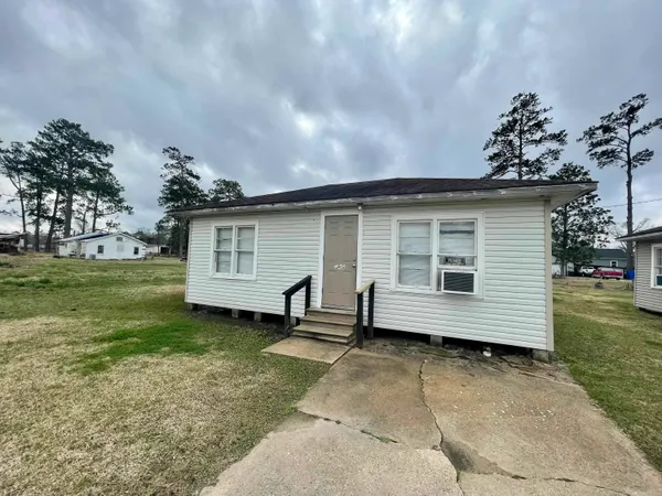 $750 | 485 Old Highway 90 East, Unit 30, Vidor, TX 77662