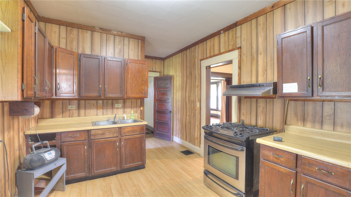1379 North Prairie View Road Argenta, IL 62501 - Photo 8 of 46