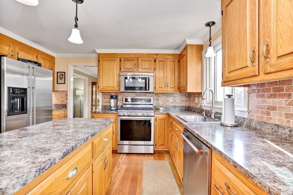 80 Tilting Rock Road Wrentham, MA 02093 - Photo 4 of 33 Gallery Image 4