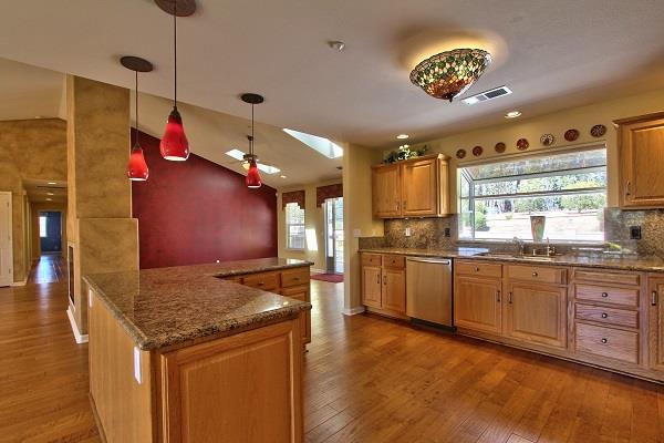 18434 Meadow Ridge Road Salinas, CA 93907 - Photo 3 of 19 Gallery Image 3