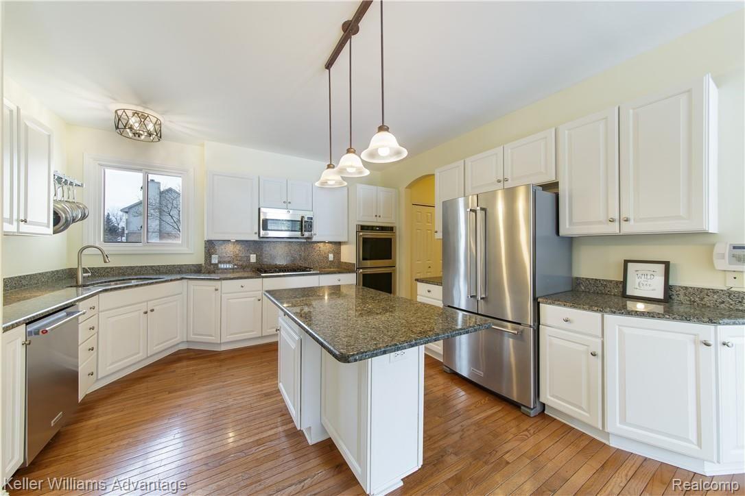 1381 Kentfield Drive Rochester, MI 48307 - Photo 13 of 72 Kentfield_1381_Kitchen_03.jpg