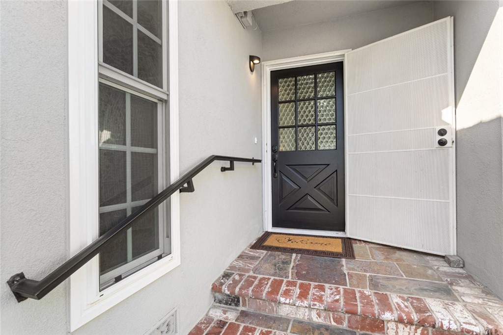 421 Catalpa Avenue Brea, CA 92821 - Photo 5 of 27 a view of an empty room with white walls and a window