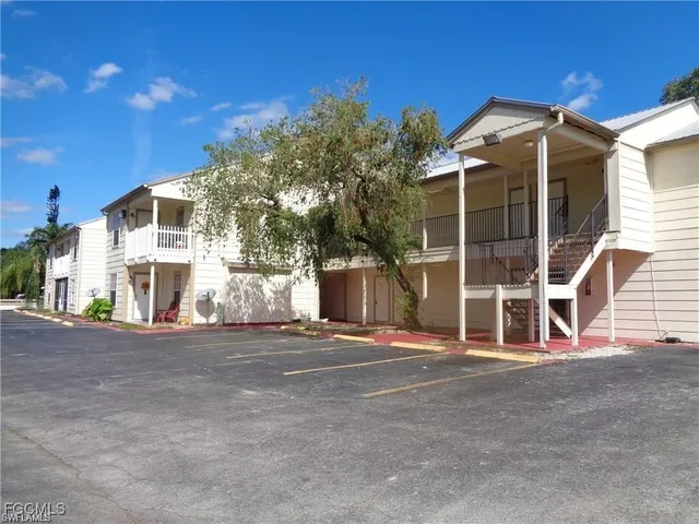 $1,100 | 211 Park Avenue, Unit 19, LaBelle, FL 33935