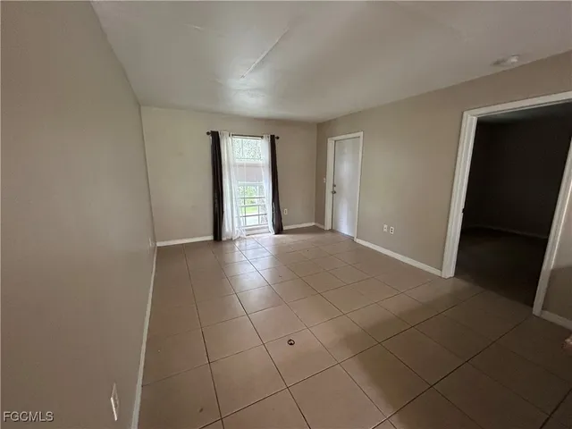 $1,100 | 211 Park Avenue, Unit 19, LaBelle, FL 33935