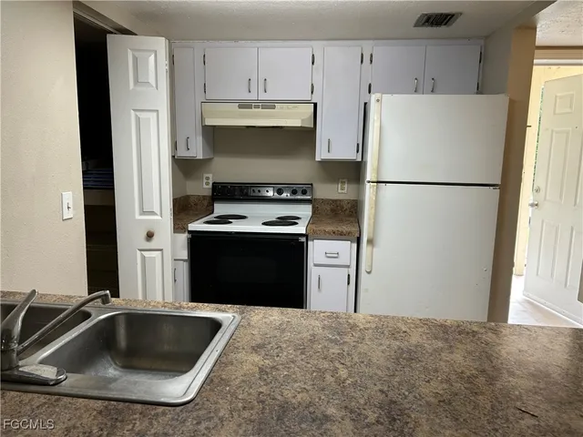 $1,100 | 211 Park Avenue, Unit 19, LaBelle, FL 33935