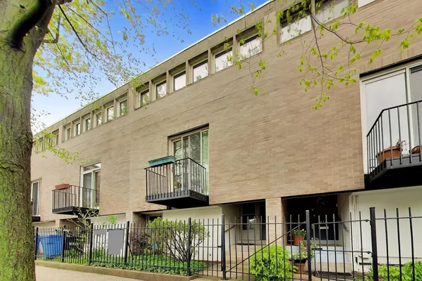 $599,000 | 1456 East Park Place, Chicago, IL 60637