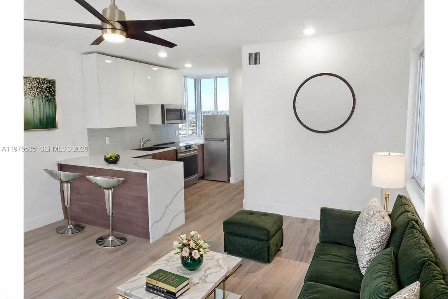 1000 7th Street Miami Beach, FL 33139 - Photo 10 of 36 a living room with furniture