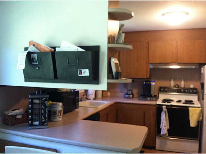 79 Normandy Road South Kingstown, RI 02879 - Photo 8 of 16 Kitchen.