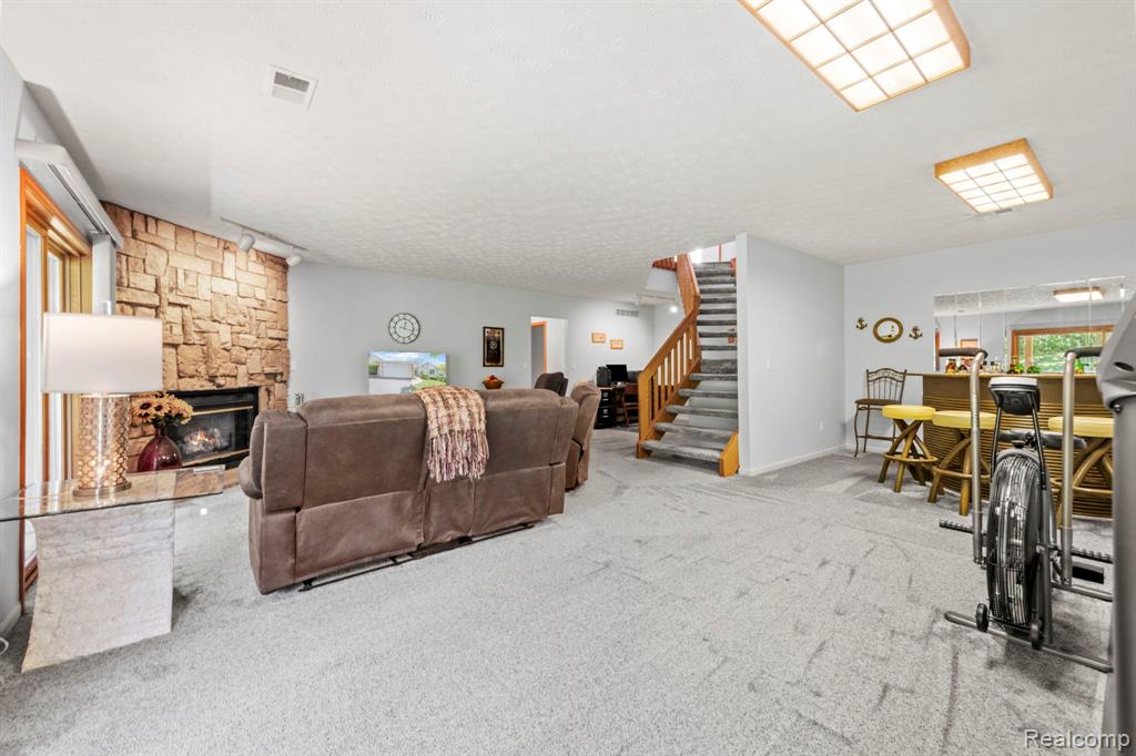6687 Ridgeview Drive Clarkston, MI 48346 - Photo 32 of 41