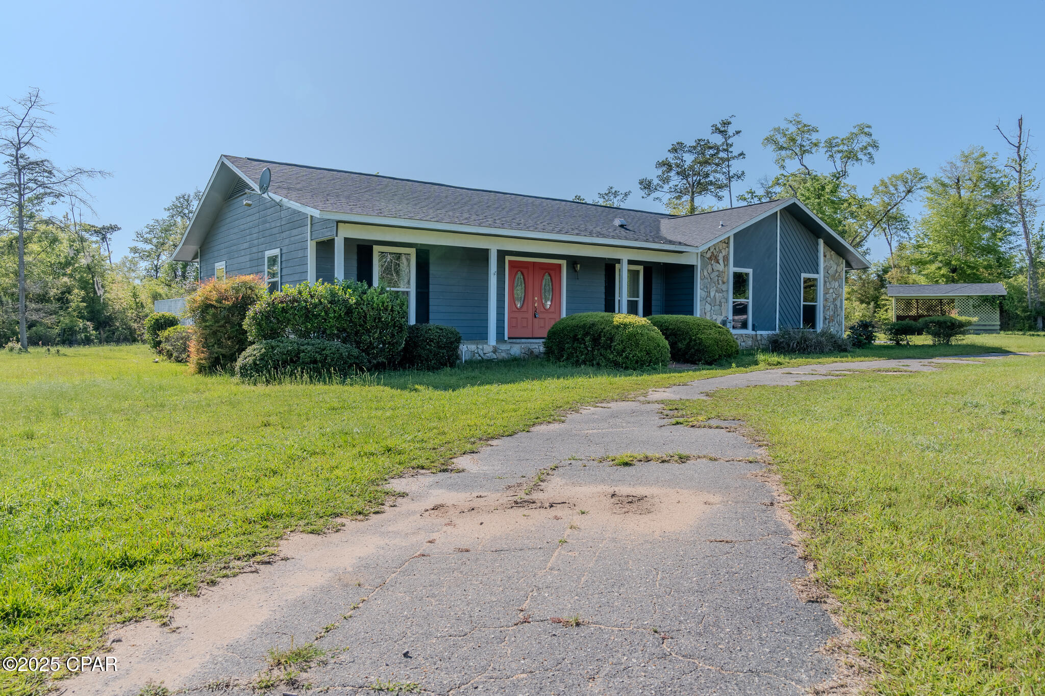2613 Indian Springs Road Marianna, FL 32446 - Photo 1 of 26