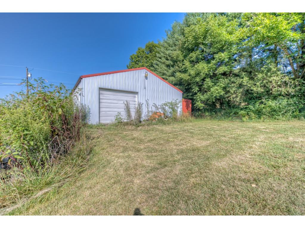 411 V I Ranch Road Bristol, TN 37620 - Photo 3 of 24 Photo 3