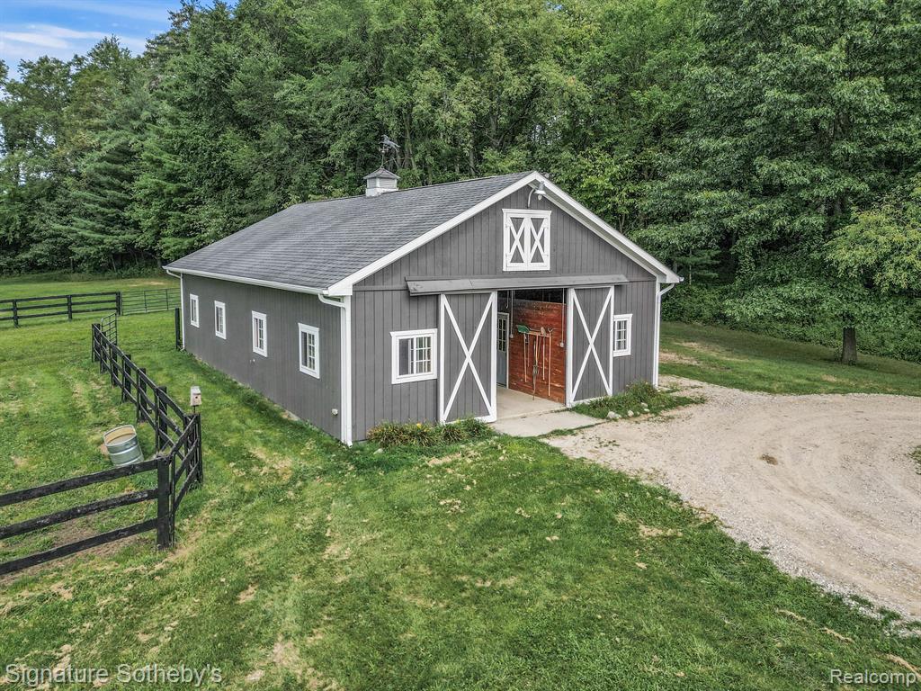 5324 South Lake George Road Metamora, MI 48455 - Photo 3 of 64