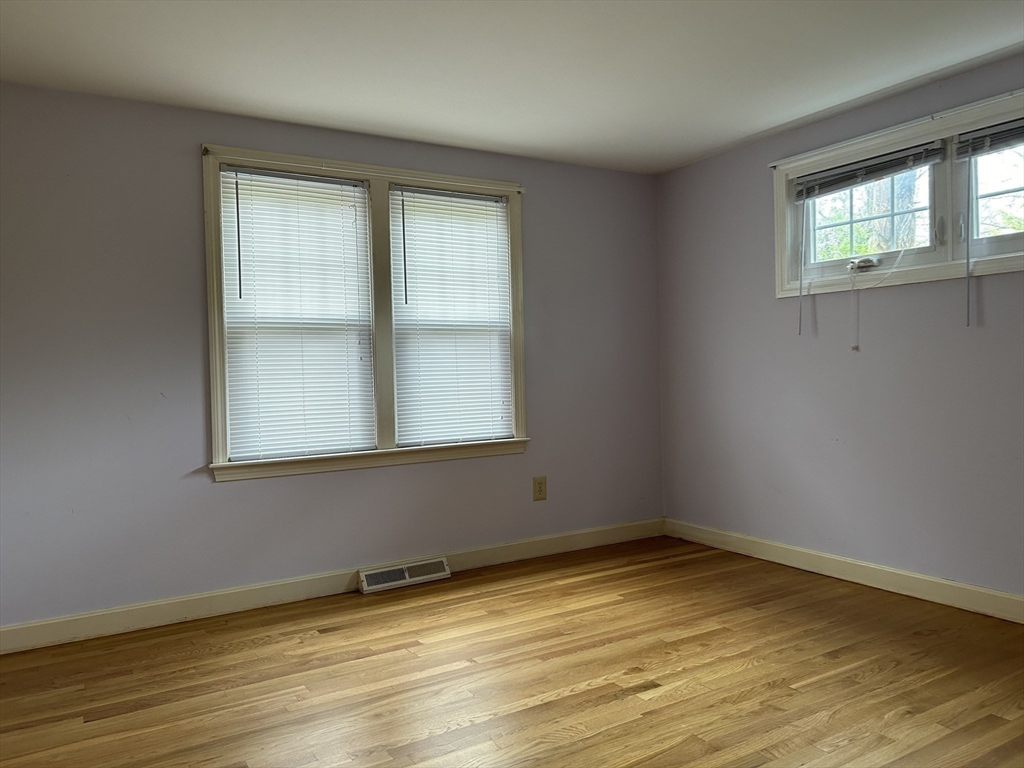 32 Westminster Road Centerville, MA 02632 - Photo 20 of 23 an empty room with a window