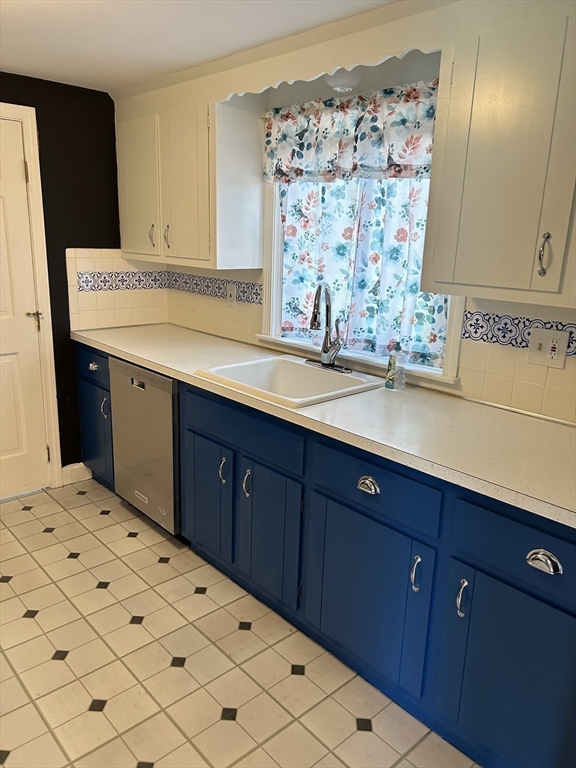 32 Westminster Road Centerville, MA 02632 - Photo 9 of 23 a bathroom with a sink and a mirror