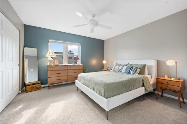 $5,400 | 1214 West School Street, Chicago, IL 60657
