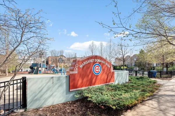 $5,400 | 1214 West School Street, Chicago, IL 60657