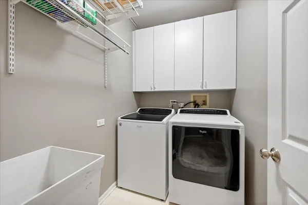 $5,400 | 1214 West School Street, Chicago, IL 60657