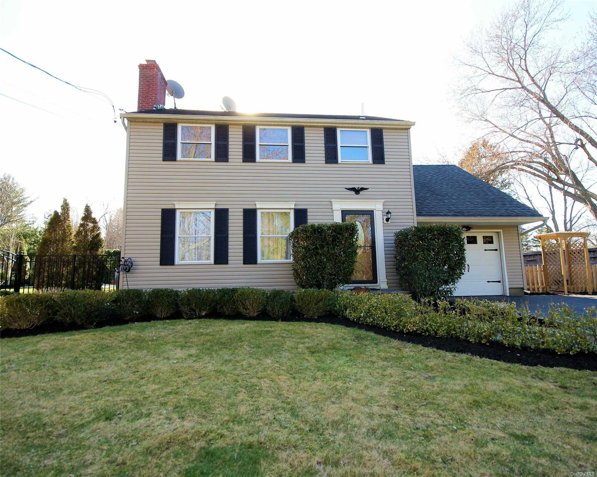 103 Dyke Road Setauket, NY 11733 - Photo 1 of 1 Gallery Image 1