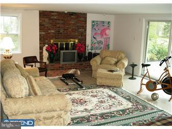 1047 Tenby Road Berwyn, PA 19312 - Photo 4 of 9 Great Room