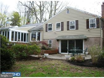 1047 Tenby Road Berwyn, PA 19312 - Photo 8 of 9 Exterior Back