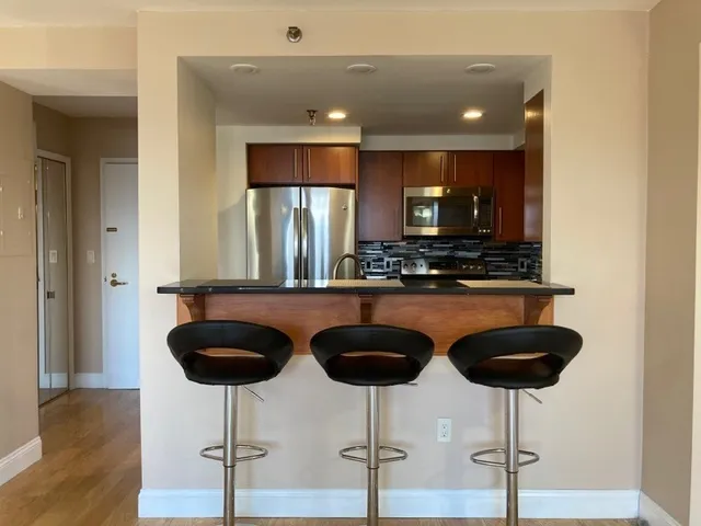 $2,875 | 1933 Commonwealth Avenue, Unit 606, Boston, MA 02135