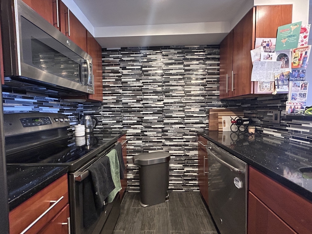 1933 Commonwealth Avenue, Unit 606 Boston, MA 02135 - Photo 7 of 19