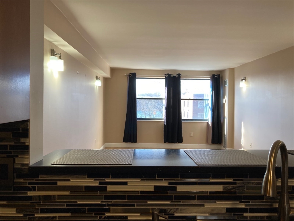 1933 Commonwealth Avenue, Unit 606 Boston, MA 02135 - Photo 8 of 19