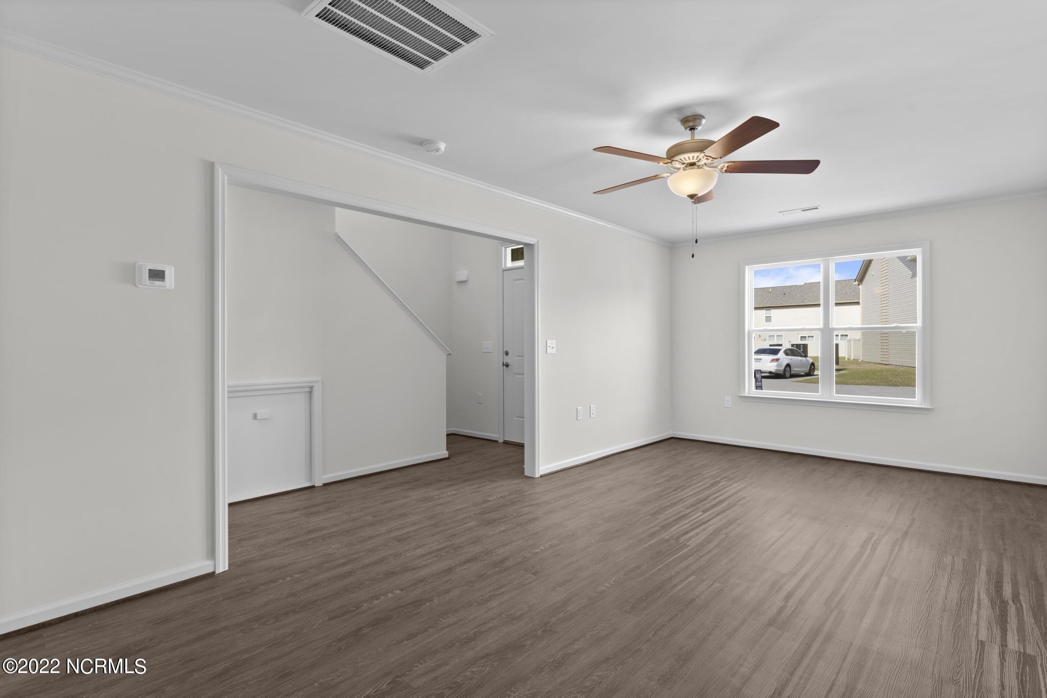 318 Glenellen Loop Road Midway Park, NC 28544 - Photo 4 of 17 318 GE Loop Bonus 2