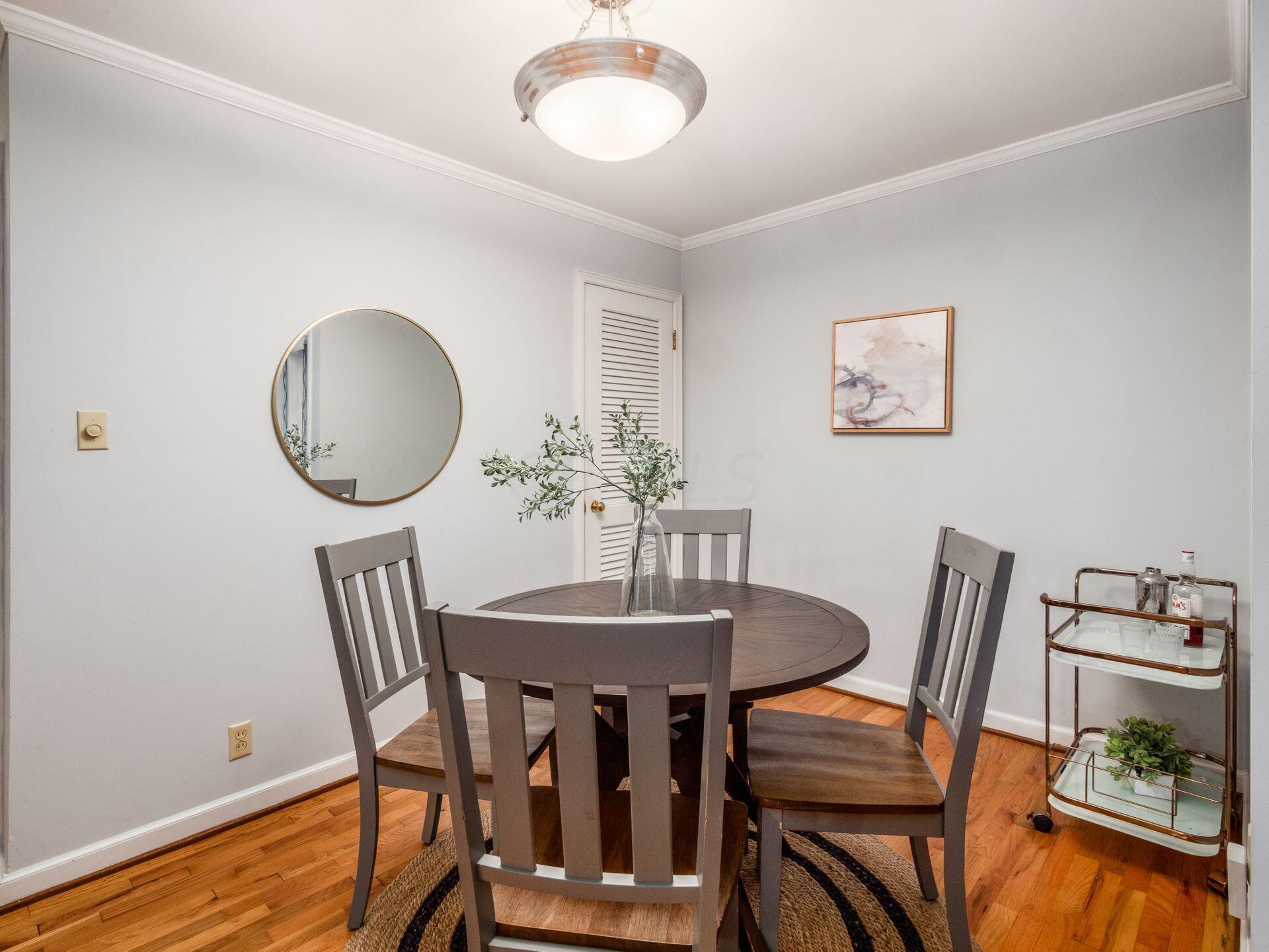 1631 Roxbury Road, Unit A2 Columbus, OH 43212 - Photo 13 of 38 Hardwood Floors!